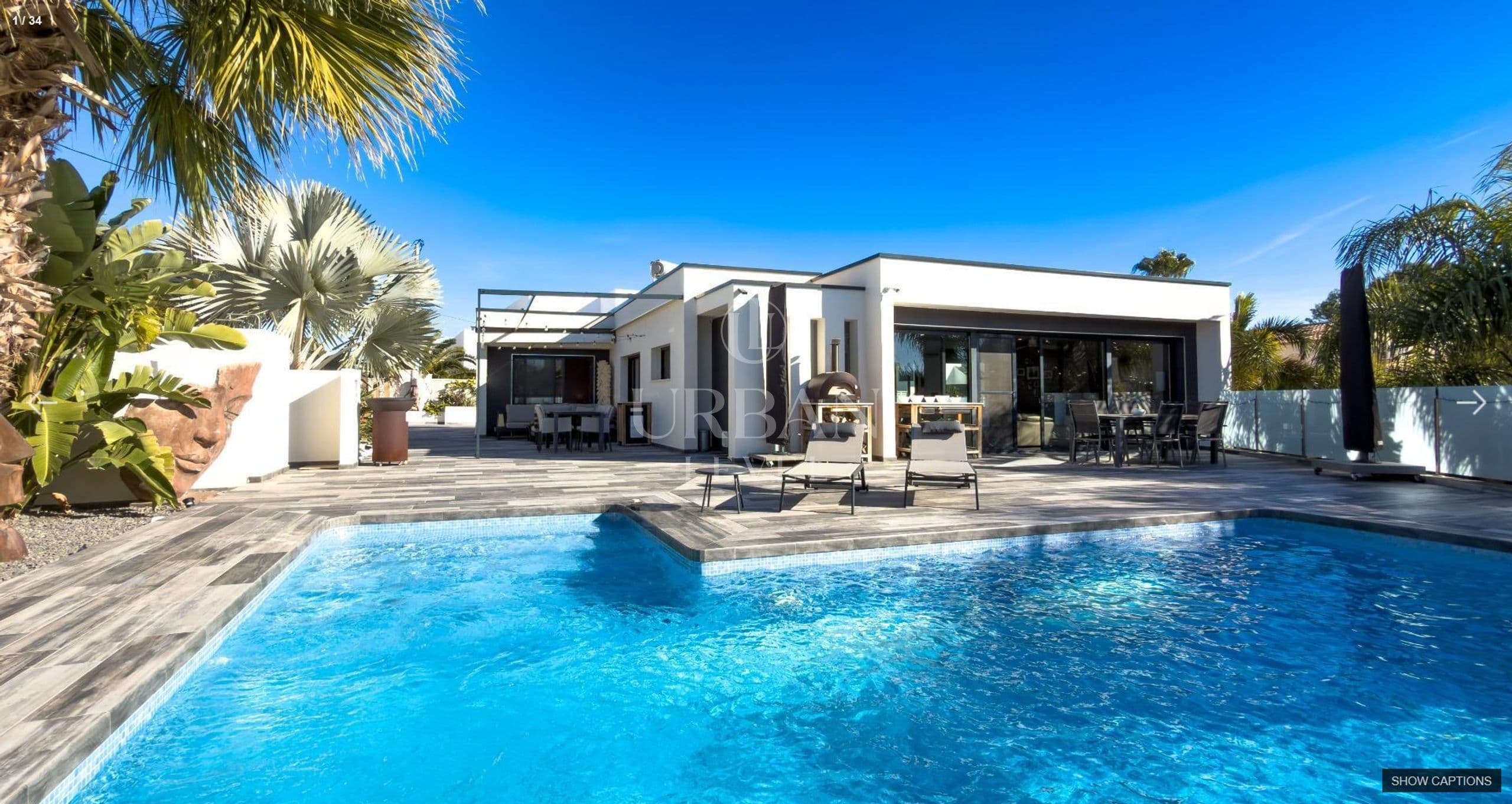 Detached House with Panoramic Sea and Mountain Views